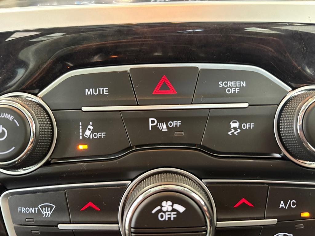 used 2022 Chrysler 300 car, priced at $24,999