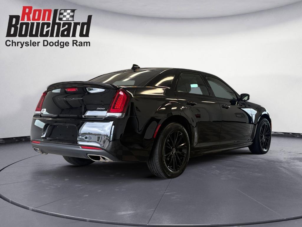 used 2022 Chrysler 300 car, priced at $24,999