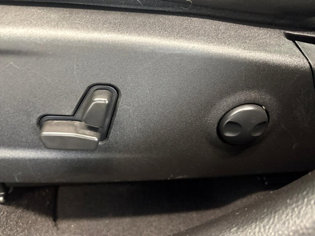 used 2022 Chrysler 300 car, priced at $24,999