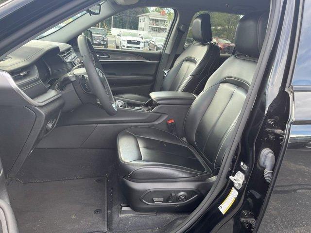 used 2023 Jeep Grand Cherokee car, priced at $31,490
