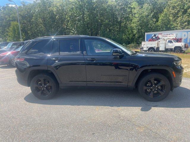 used 2022 Jeep Grand Cherokee car, priced at $34,490
