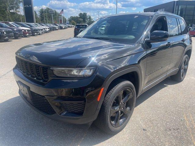 used 2022 Jeep Grand Cherokee car, priced at $34,490
