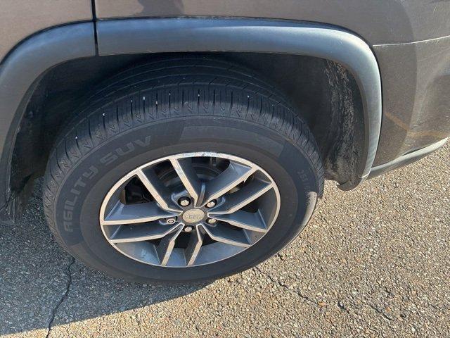used 2017 Jeep Grand Cherokee car, priced at $16,494
