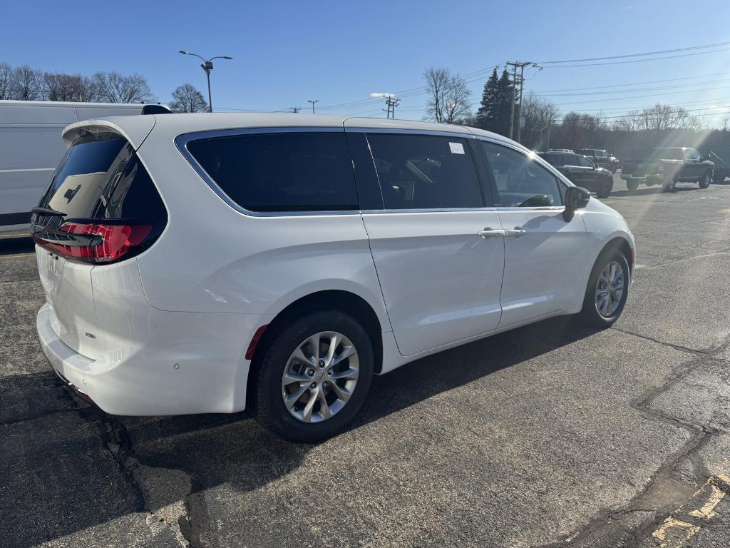 new 2025 Chrysler Pacifica car, priced at $51,560