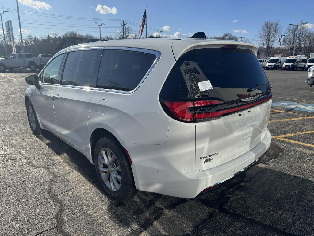 new 2025 Chrysler Pacifica car, priced at $51,560