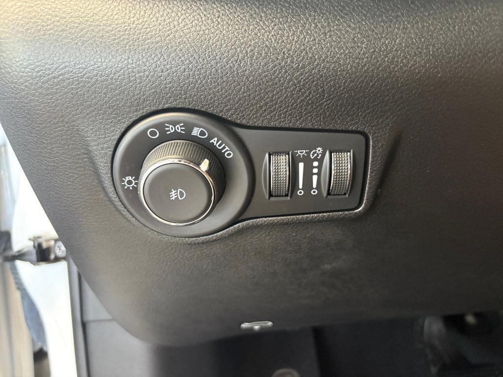 used 2022 Jeep Compass car, priced at $25,295