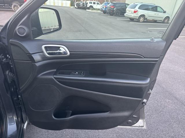 used 2021 Jeep Grand Cherokee car, priced at $25,999