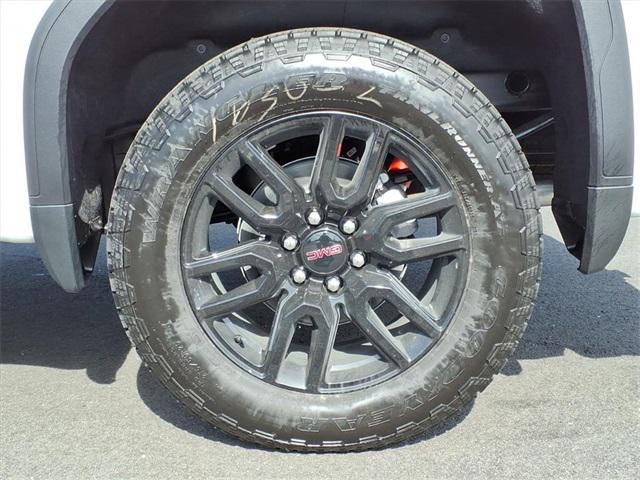 new 2026 GMC Sierra 1500 car, priced at $55,395