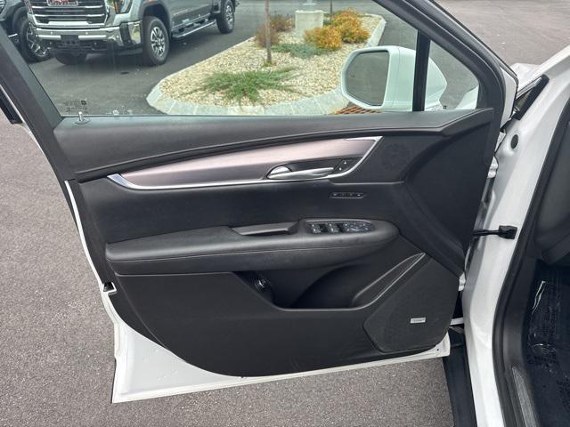 used 2017 Cadillac XT5 car, priced at $13,627