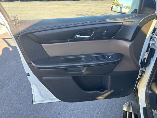 used 2015 GMC Acadia car, priced at $9,995
