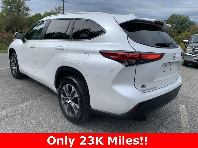 used 2023 Toyota Highlander car, priced at $39,999