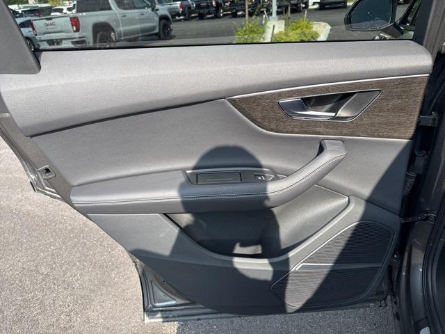 used 2025 Audi Q7 car, priced at $46,999