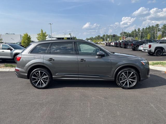 used 2025 Audi Q7 car, priced at $46,999