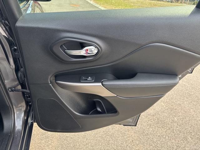 used 2021 Jeep Cherokee car, priced at $17,999