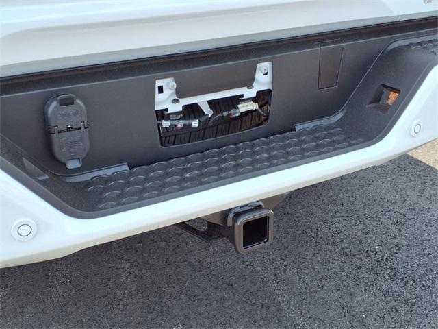 new 2025 GMC Canyon car, priced at $50,090