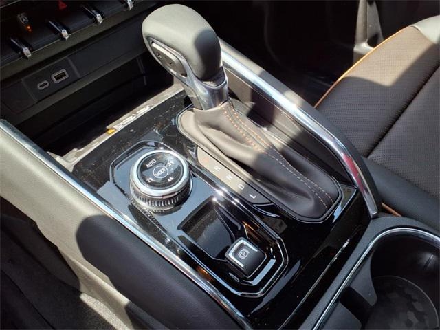 new 2025 GMC Canyon car, priced at $50,090