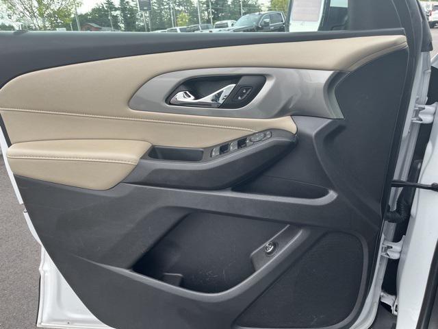 used 2023 Chevrolet Traverse car, priced at $28,499