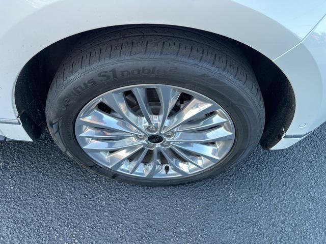 used 2022 Ford Edge car, priced at $31,995