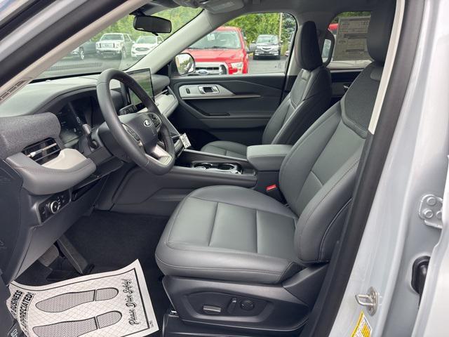 new 2025 Ford Explorer car, priced at $48,345