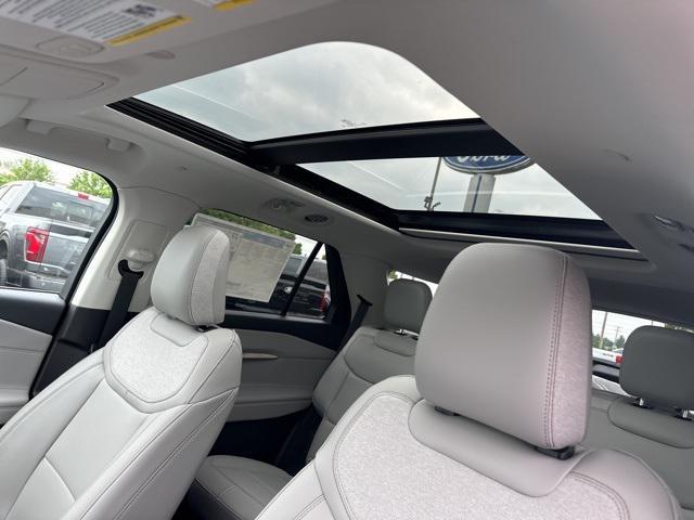 new 2025 Ford Explorer car, priced at $50,535