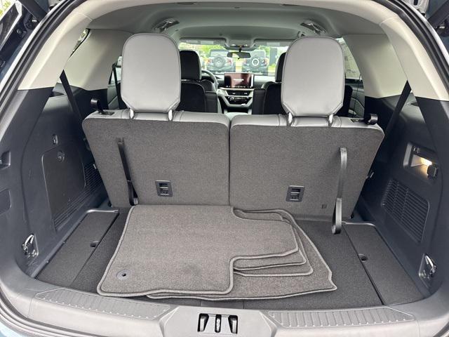 new 2025 Ford Explorer car, priced at $48,680