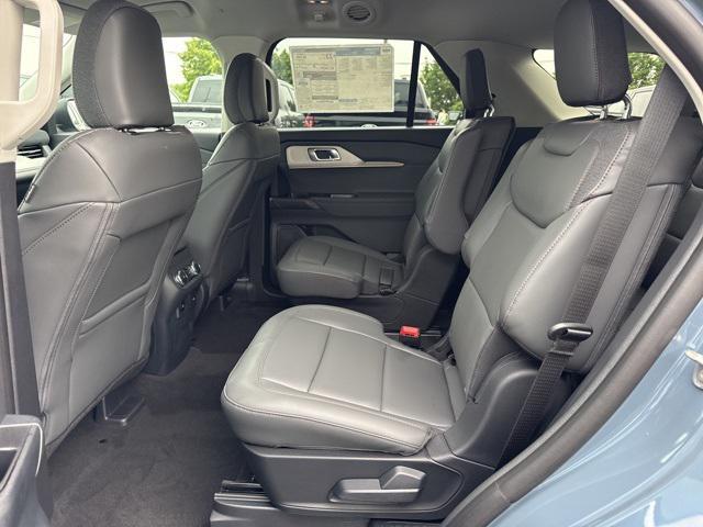 new 2025 Ford Explorer car, priced at $48,680
