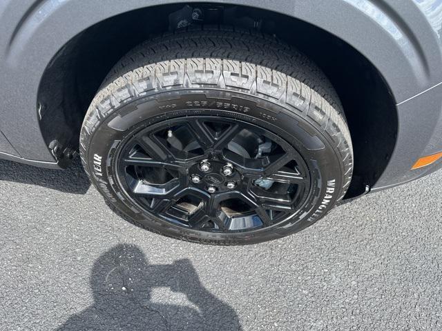 new 2025 Ford Maverick car