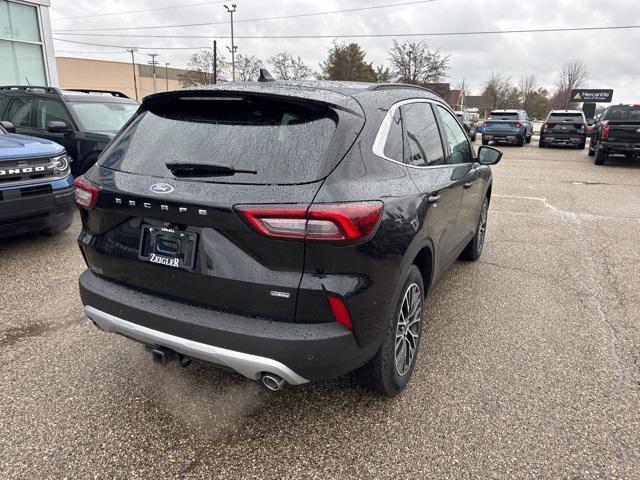 new 2025 Ford Escape car, priced at $39,550