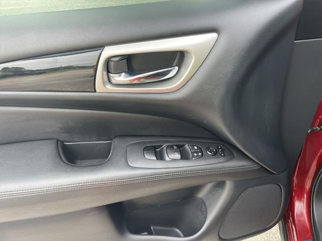 used 2020 Nissan Pathfinder car, priced at $18,995