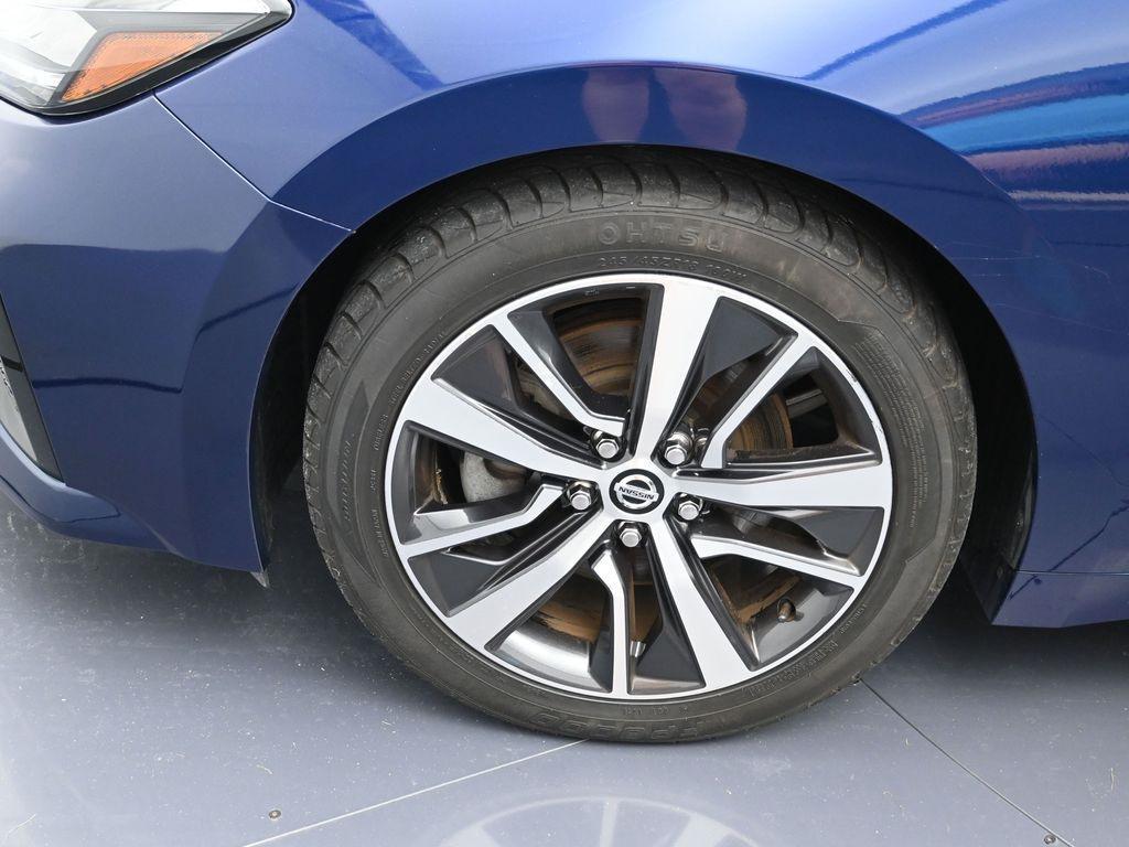 used 2023 Nissan Maxima car, priced at $22,922