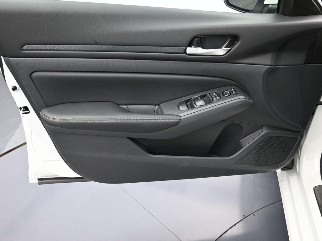new 2025 Nissan Altima car, priced at $29,356