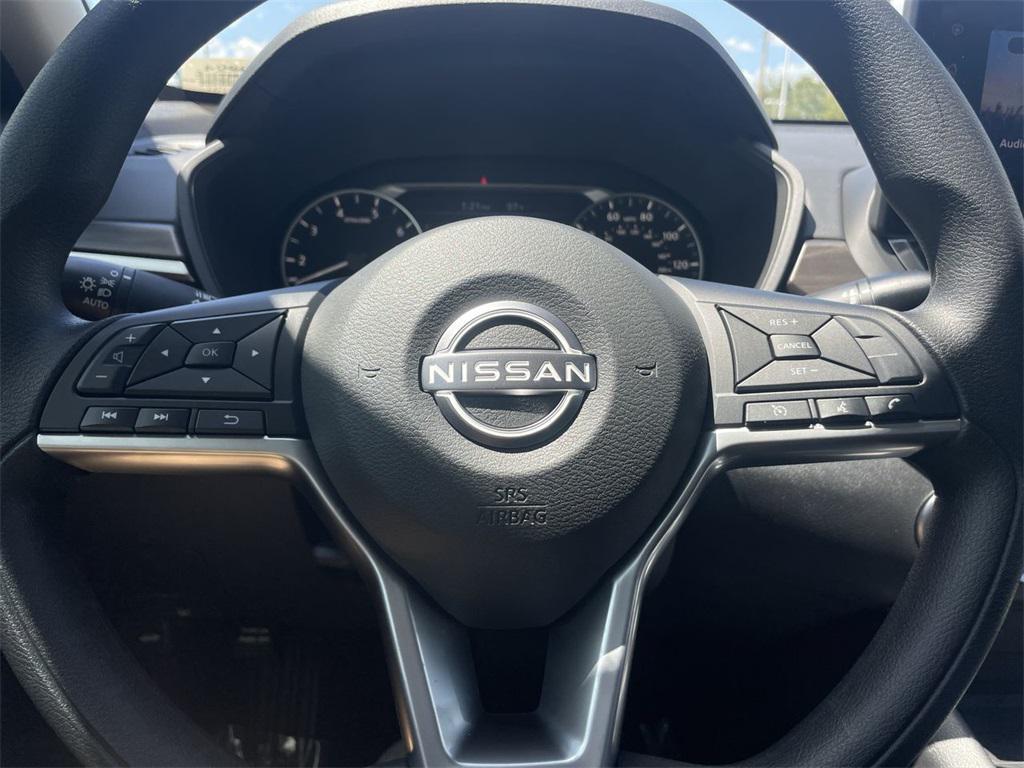 new 2025 Nissan Altima car, priced at $28,950