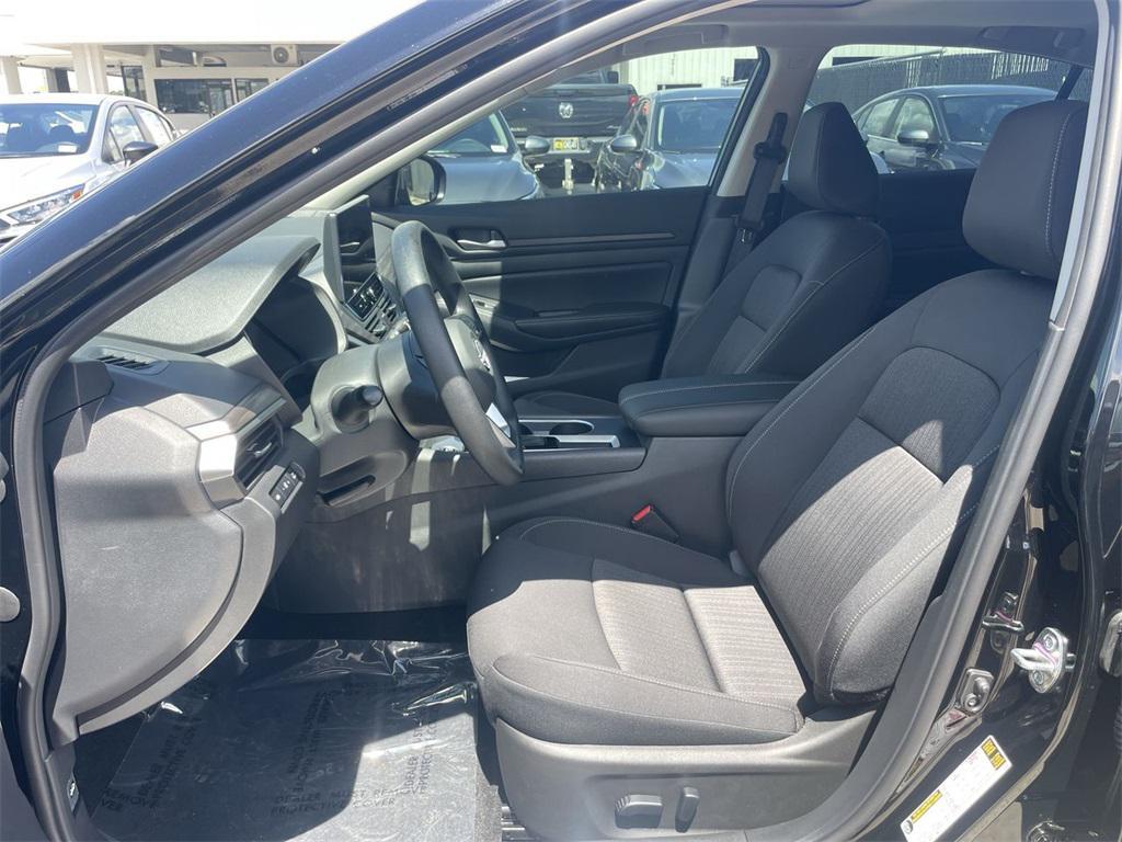 new 2025 Nissan Altima car, priced at $28,950