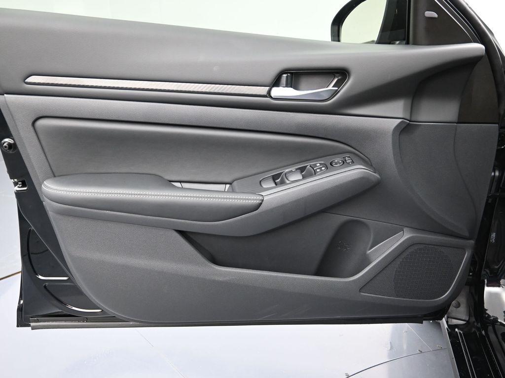 new 2025 Nissan Altima car, priced at $28,950