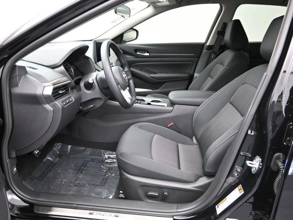new 2025 Nissan Altima car, priced at $28,950