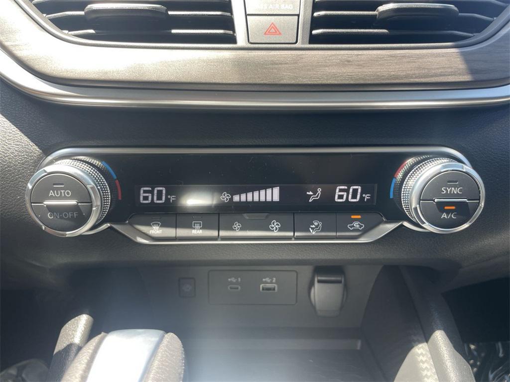 new 2025 Nissan Altima car, priced at $28,950