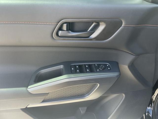 new 2025 Nissan Pathfinder car, priced at $46,505