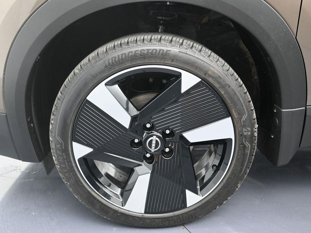 new 2026 Nissan Kicks car, priced at $28,978