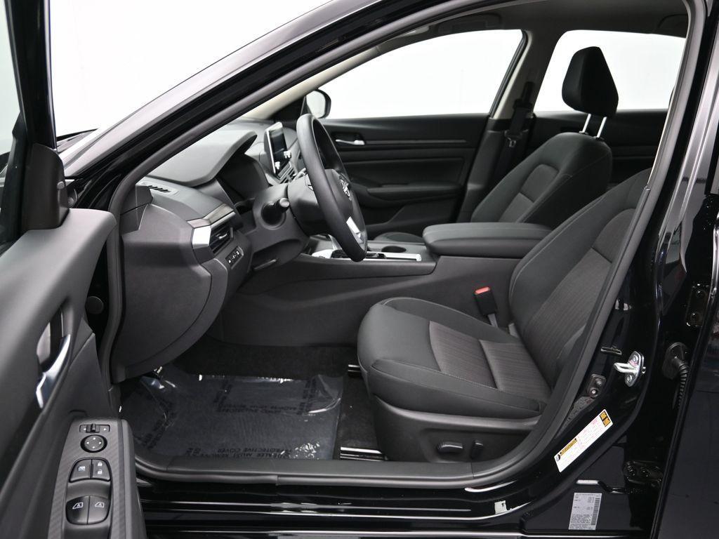 new 2025 Nissan Altima car, priced at $27,964