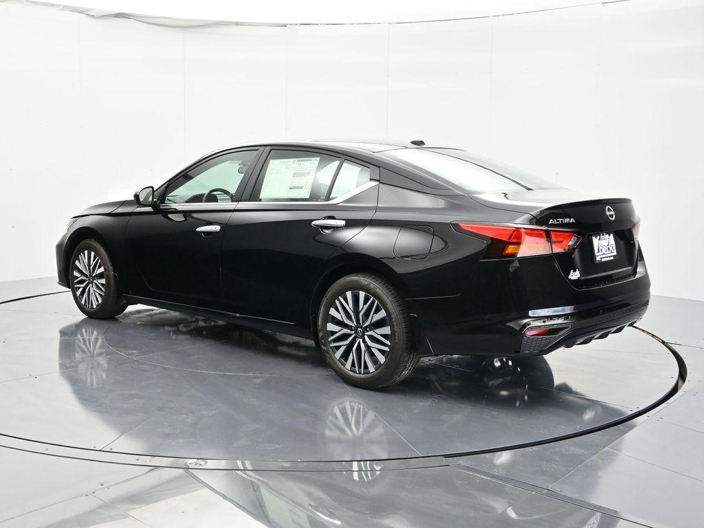 new 2025 Nissan Altima car, priced at $27,964