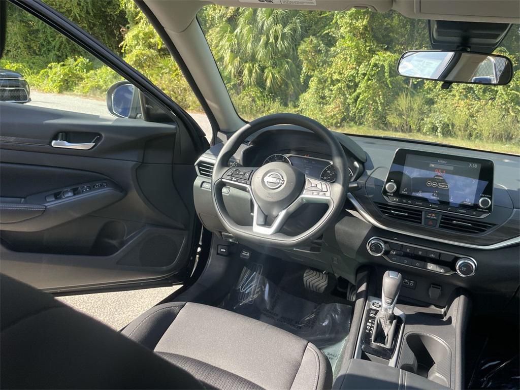 new 2025 Nissan Altima car, priced at $27,964