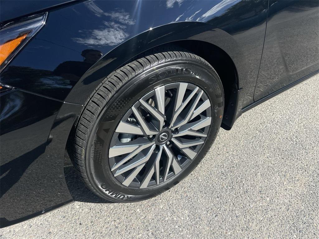 new 2025 Nissan Altima car, priced at $27,964