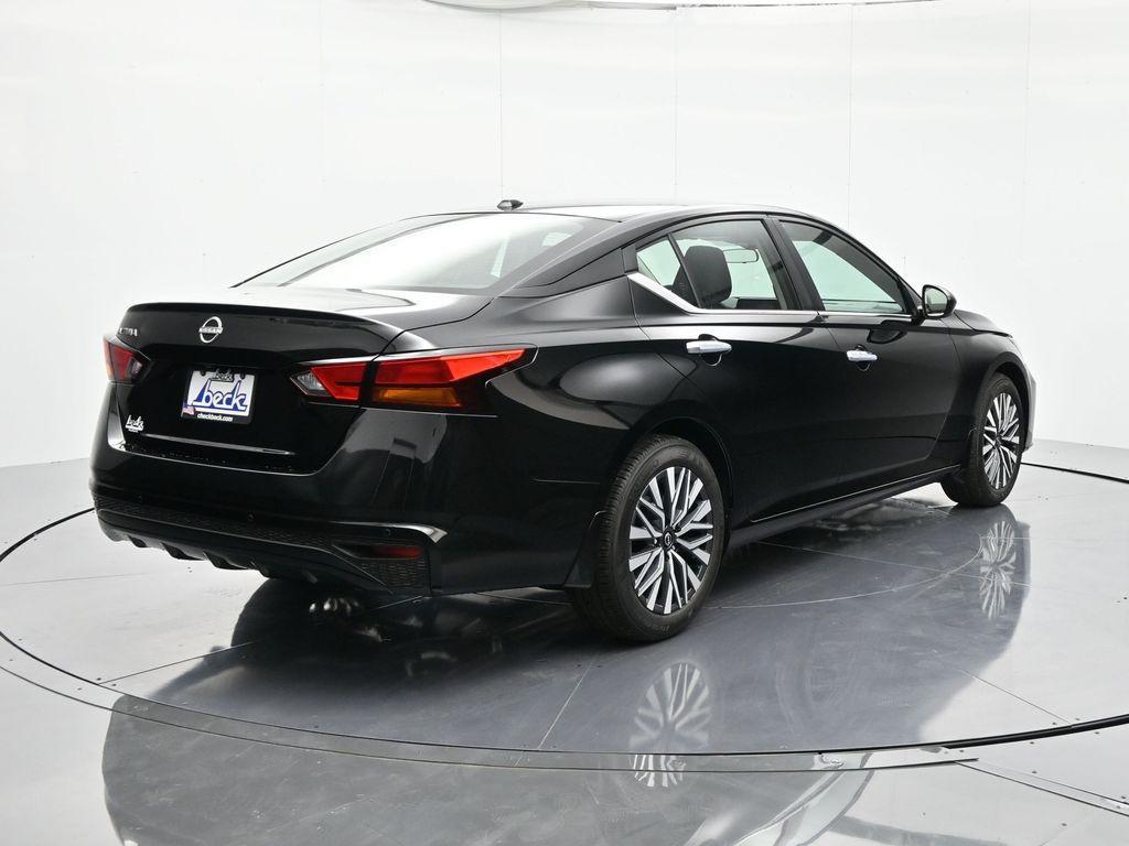 new 2025 Nissan Altima car, priced at $27,964