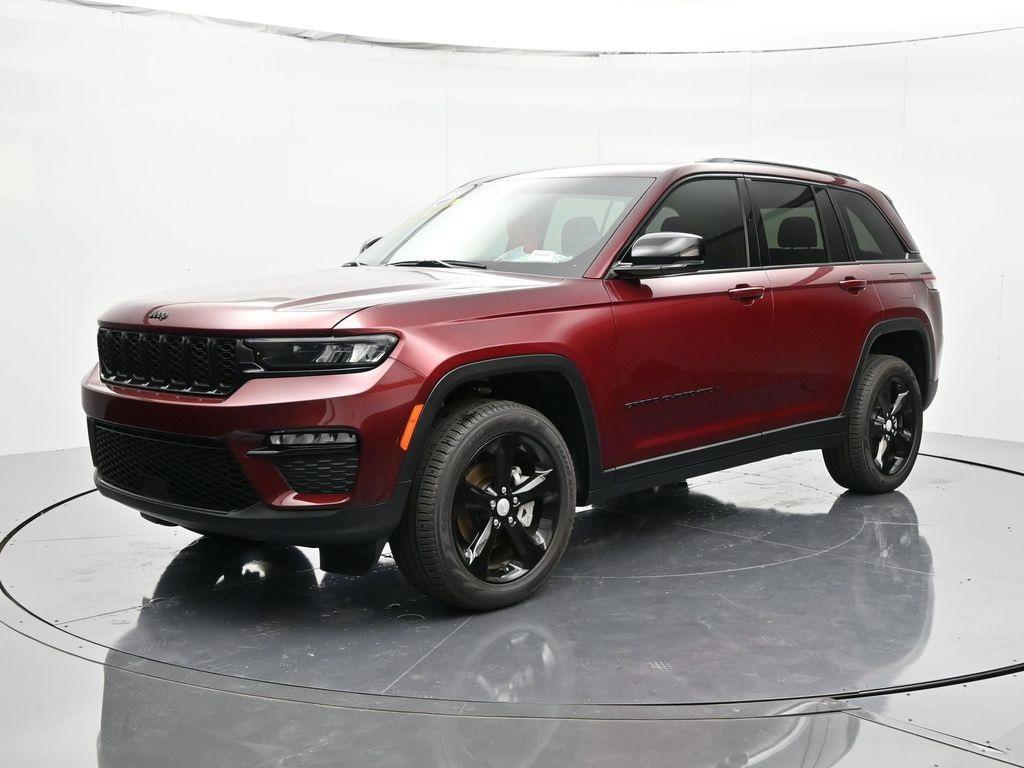 used 2025 Jeep Grand Cherokee car, priced at $39,150
