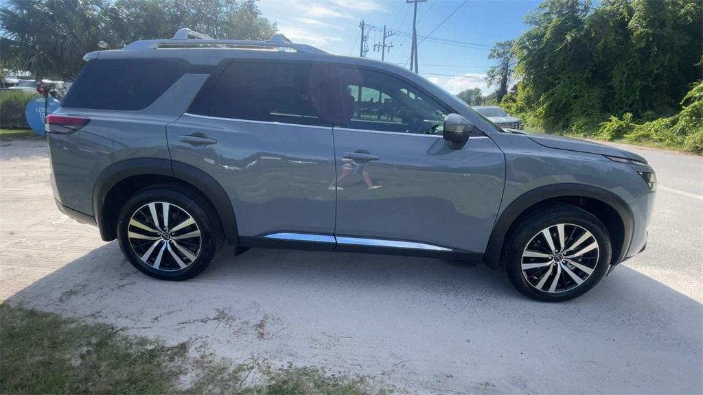 new 2025 Nissan Pathfinder car, priced at $49,156