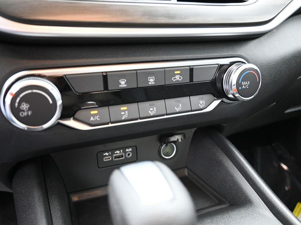 new 2025 Nissan Altima car, priced at $28,370