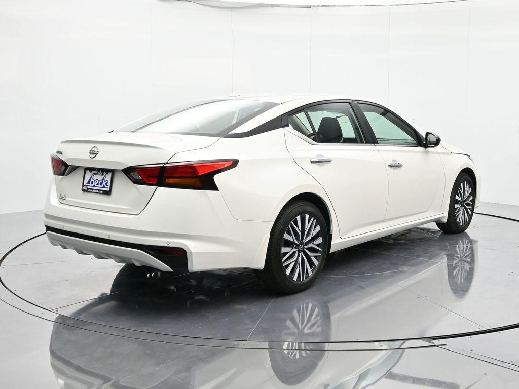 new 2025 Nissan Altima car, priced at $28,370