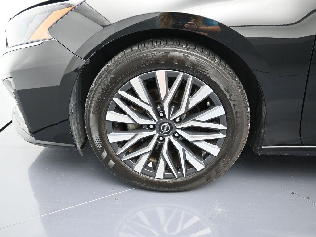 used 2024 Nissan Altima car, priced at $21,995