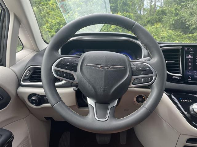 used 2023 Chrysler Pacifica car, priced at $23,995