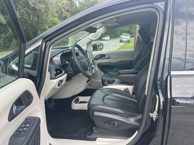 used 2023 Chrysler Pacifica car, priced at $23,995